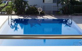 Coastal Apartment With Terrace And Pool